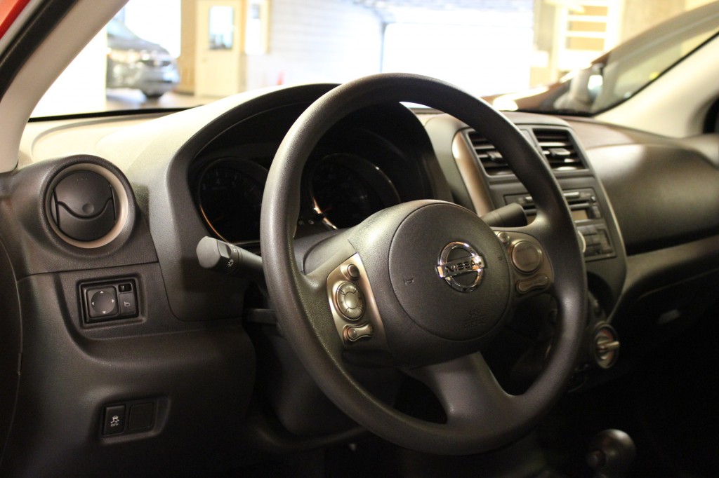 2012 nissan versa