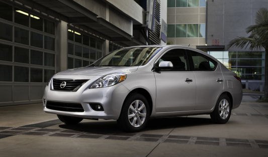 2012 nissan versa