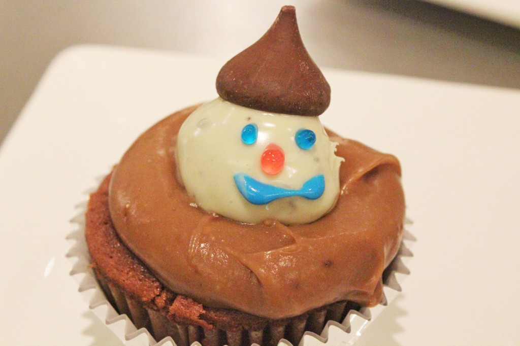 snowman surprise cupcake