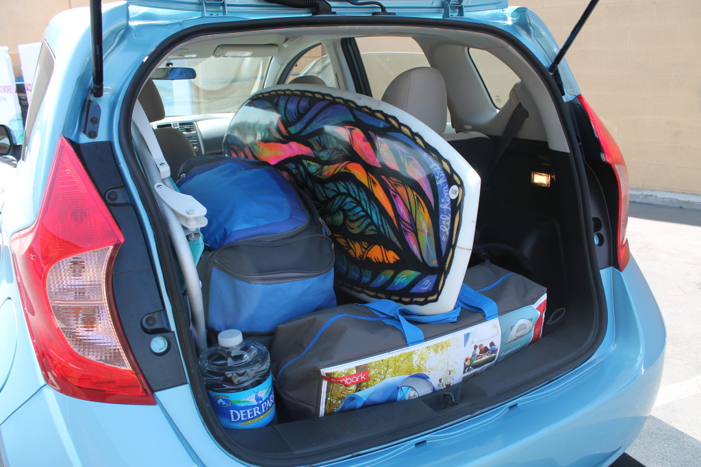 2014 nissan versa note trunk