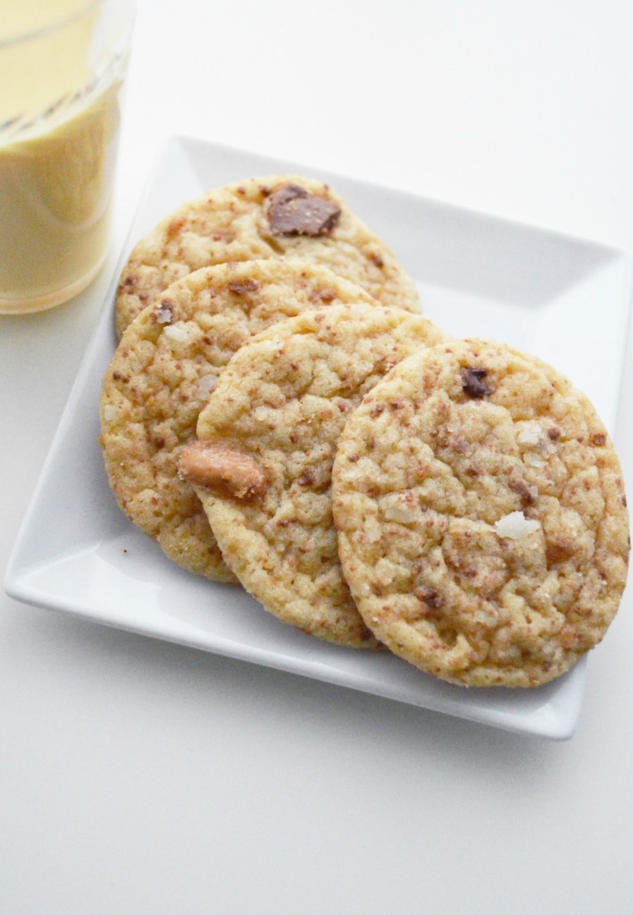 Rolled toffee and coconut cookies