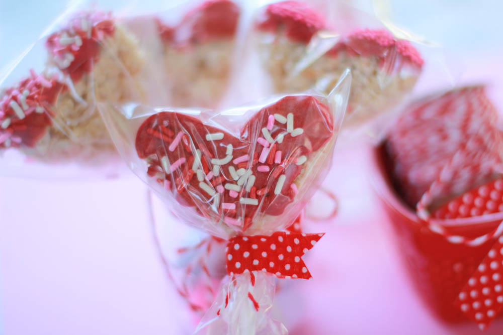 heart shaped rice krispies pops