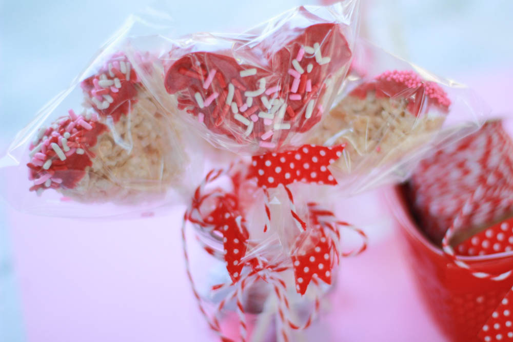 heart shaped rice krispies pops