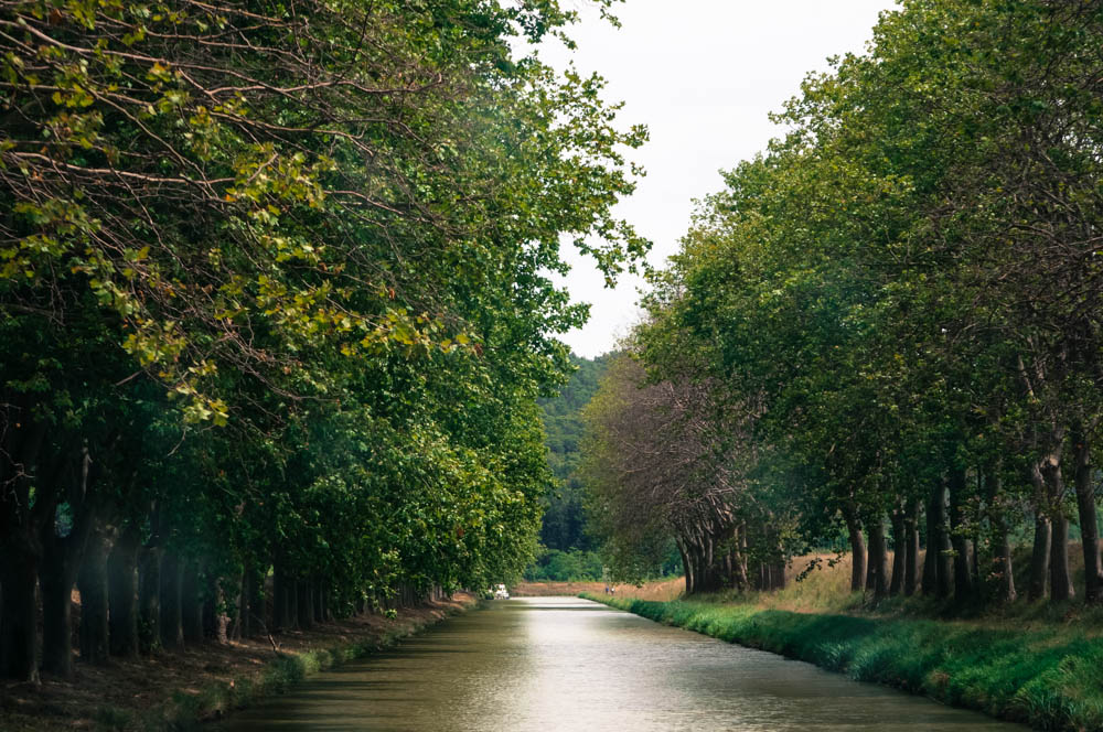 canal du midi in homps france