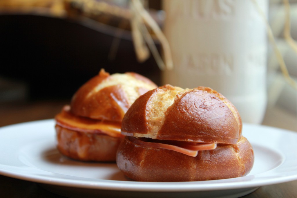 jimmy dean smoked ham on pretzel bun