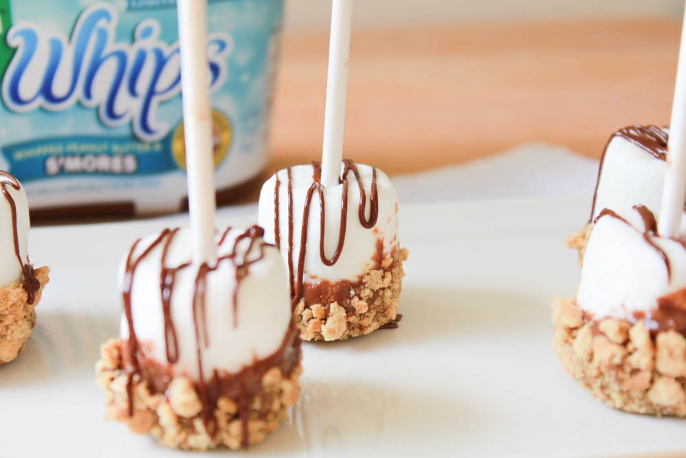 Peanut Butter S'more Marshmallow Pops - let's just say I'm a sucker for bite-sized treats on a stick. Easy to make and even easier to eat, all without mess!