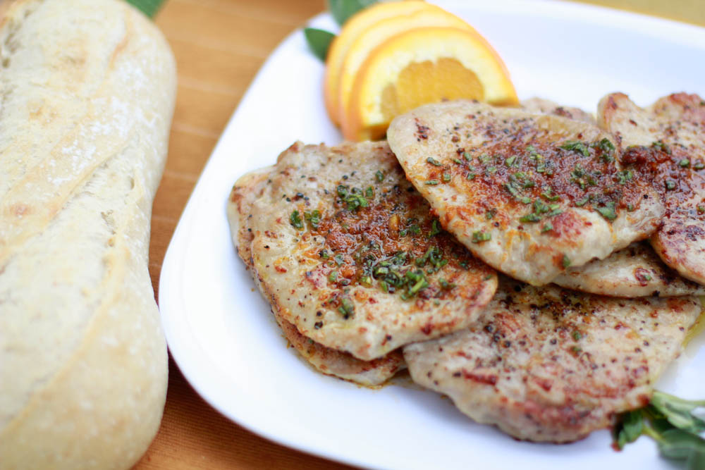 These Orange Sage Pork Chops make the best pork chops. Get the pork chop recipe at simplybeingmommy.com.