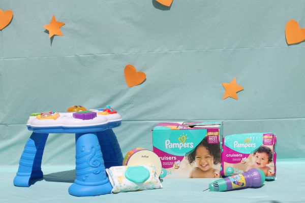 Melanie shows you how easy it is to go from sag to swag with Pampers!