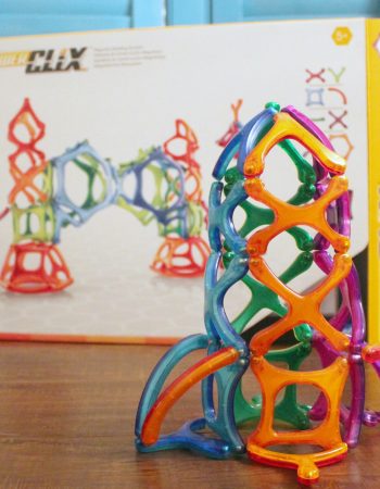 STEM Toys for Kids | PowerClix offers a fun way for kids to experience STEM at home.