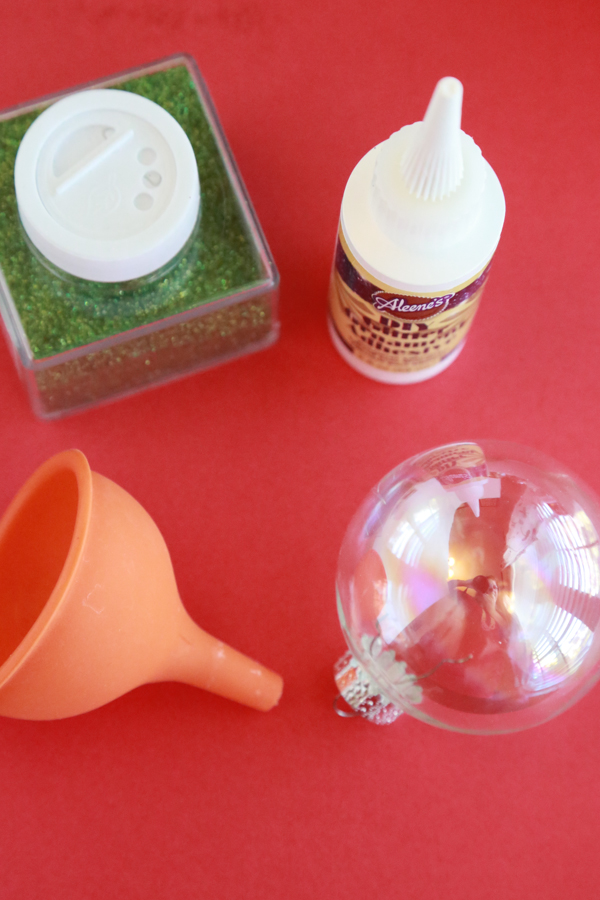 Learn how to make glittered ornaments with this easy DIY tutorial.