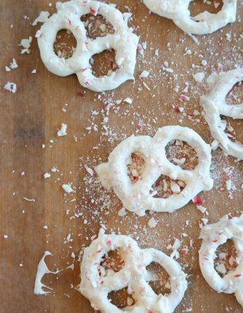 Enjoy the flavors of the season with these delicious Peppermint Bark Pretzels.