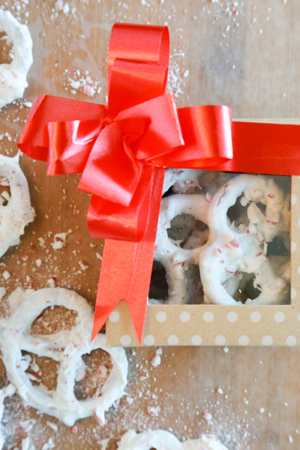 Enjoy the flavors of the season with these delicious Peppermint Bark Pretzels.