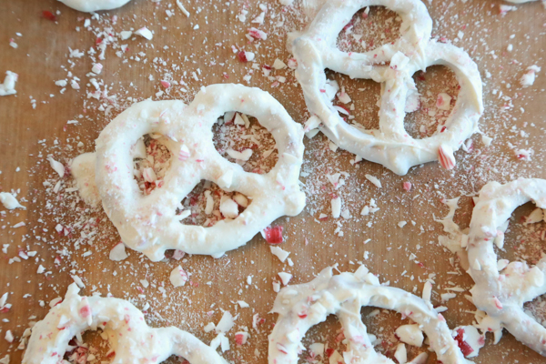 peppermint bark pretzels