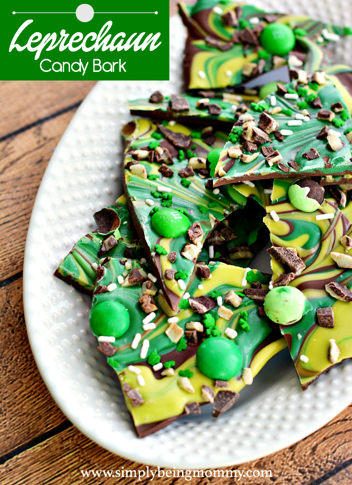 Celebrate St. Patrick's Day with this super easy Leprechaun Candy Bark recipe!