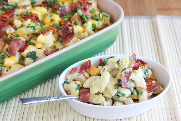 Bacon and Spinach Mac and Cheese. It's as delicious as it sounds. A filling mac and cheese recipe featuring fresh, chopped spinach and crispy bacon.