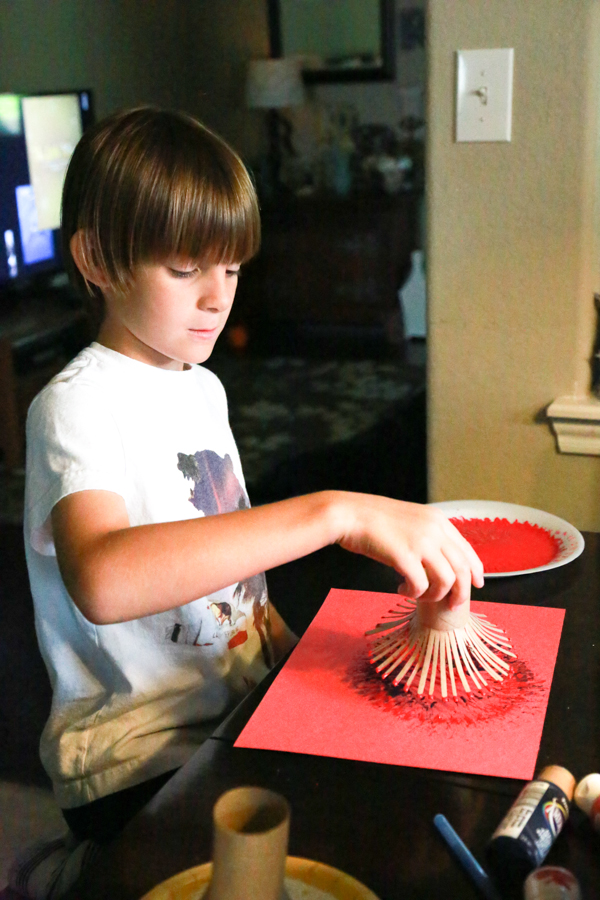 Have some spare time to craft with your kids? Try these Toilet Paper Roll Painted Fireworks to celebrate Independence Day.