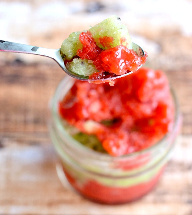 Cool off this summer with a delicious Skinny Strawberry Kiwi Granita. So easy to make and so tasty too!