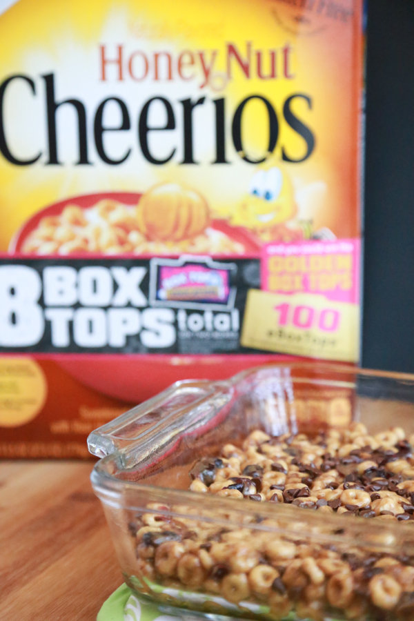 Forget about those mornings where you don't know what to serve for breakfast. Make these Chocolate Cranberry Cereal Bars and make breakfast easy.