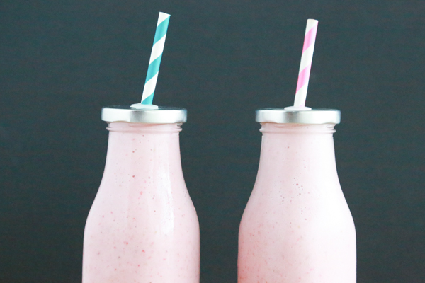 If you love strawberries, you'll love this super easy Strawberries and Cream Smoothie recipe!