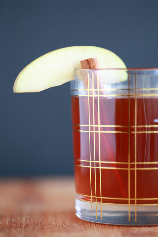 We're welcoming in fall with this delicious, warm Autumn Apple Tea. It's the perfect cold weather drink.