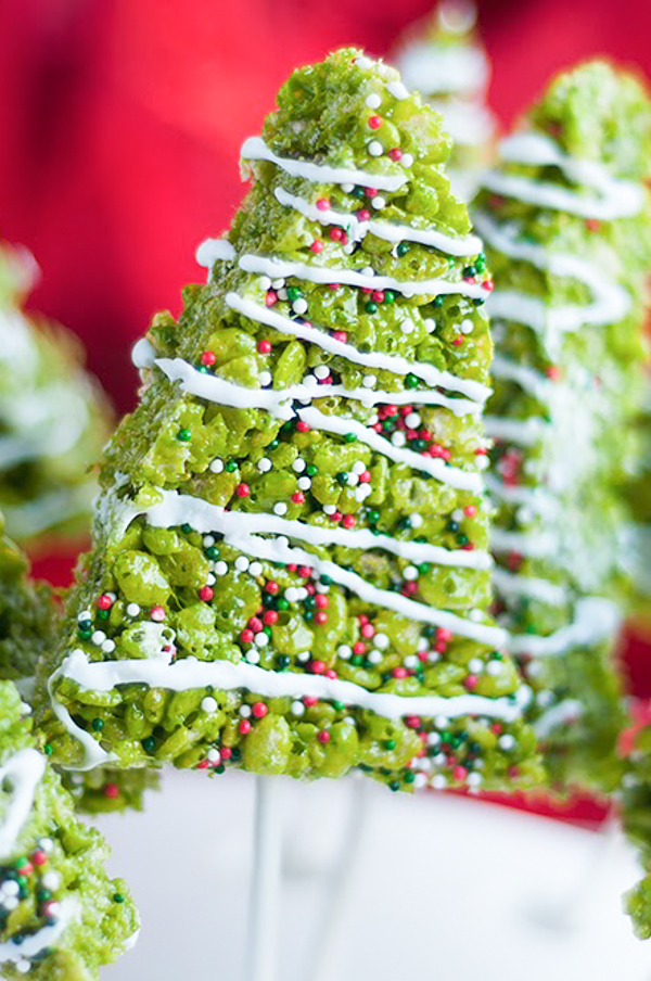 It's Christmas time in the City. Celebrate with these adorably festive Christmas Tree Rice Krispies Treats.