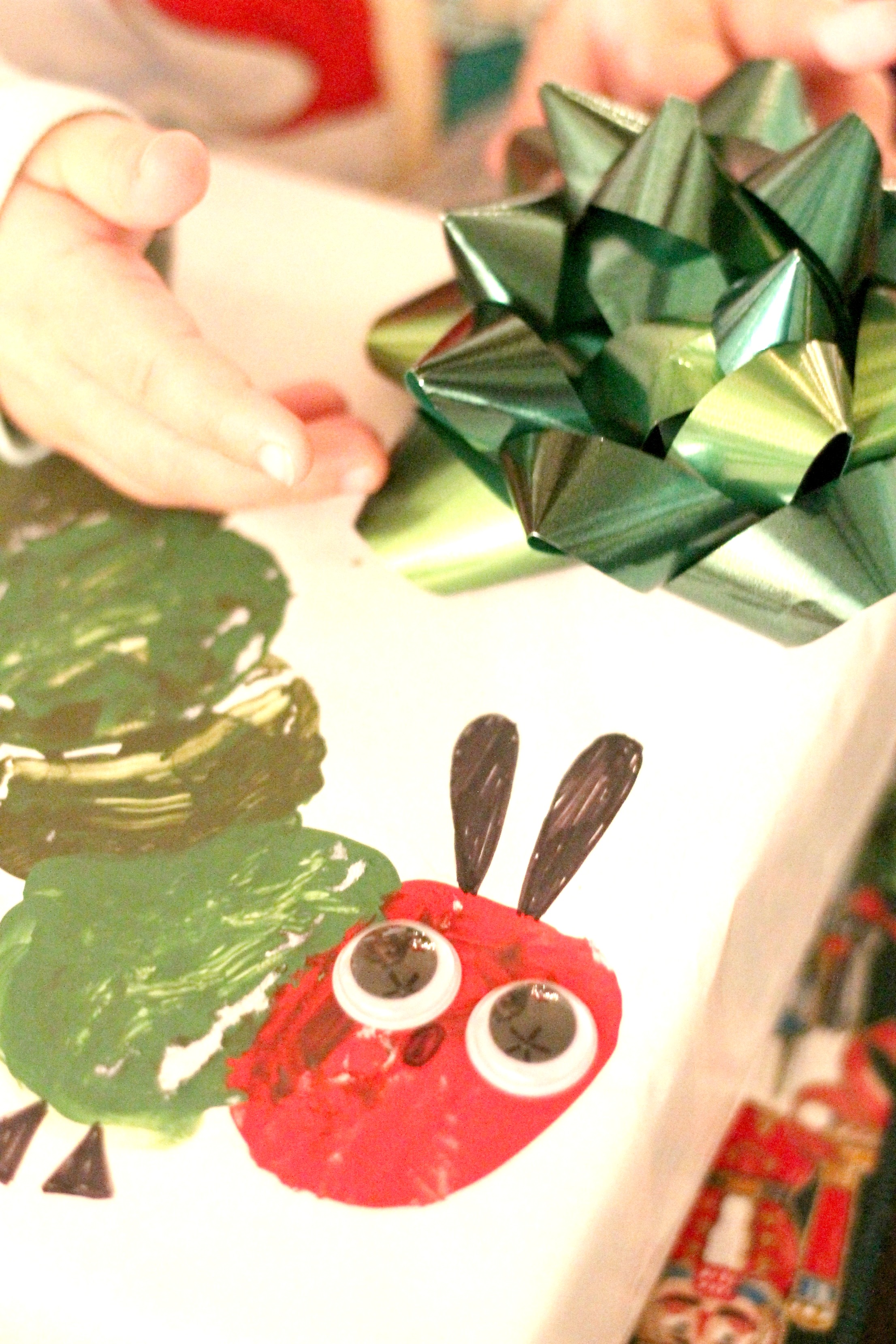Does your child love the fun illustrations by Eric Carle? Look at all these gift ideas from the world of Eric Carle.