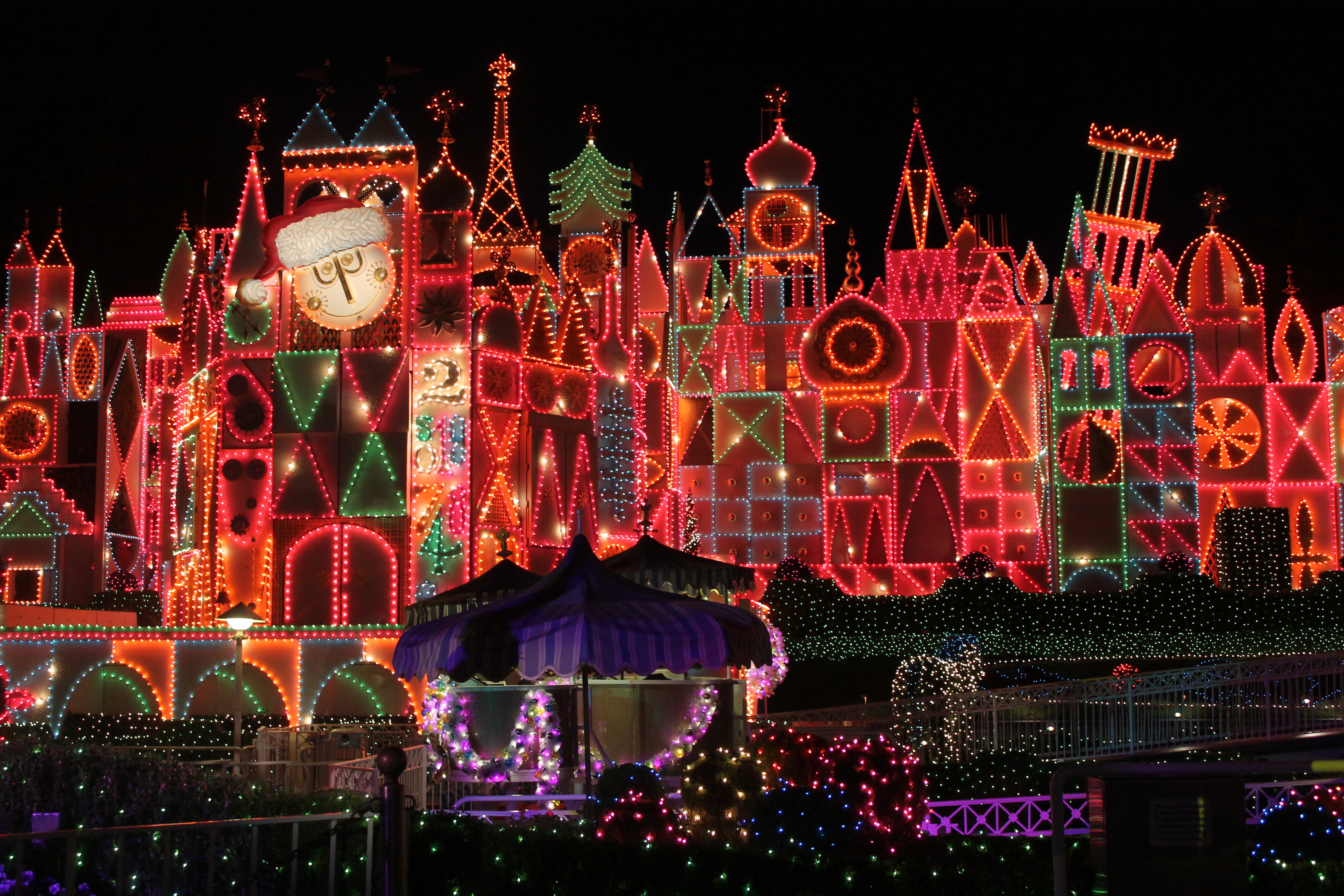it's a small world Holiday Ride at Disneyland | Simply Being Mommy