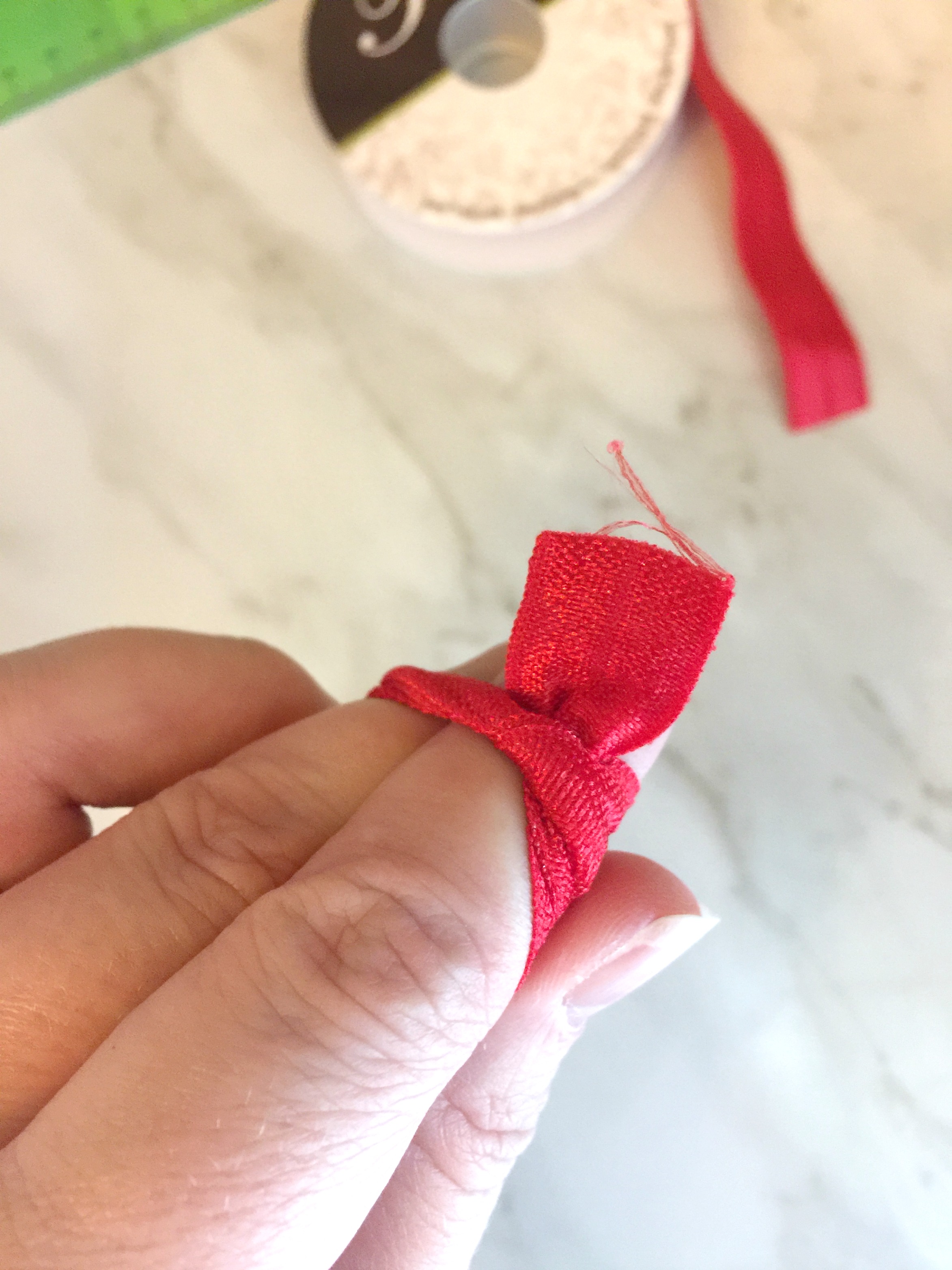 Going on a Disney cruise? Looking for Fish Extender gift ideas? Make these Disney cruise inspired DIY Hair Ties from fold over elastic.