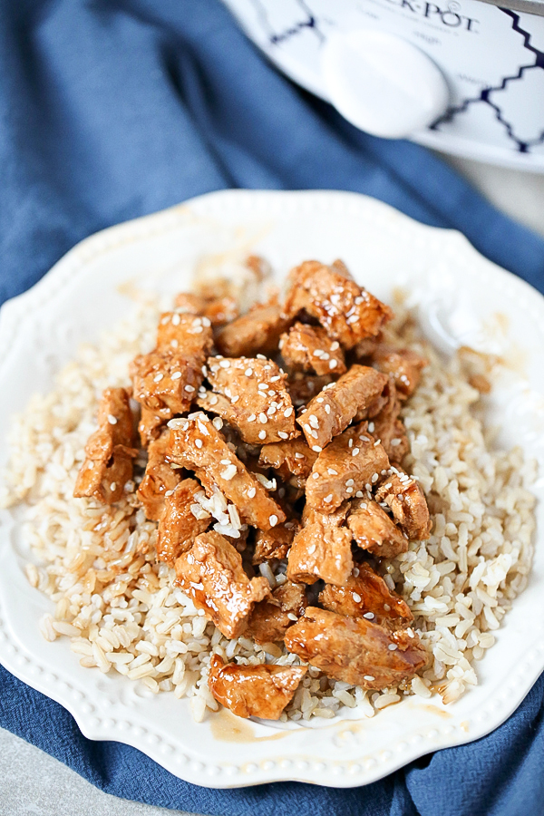 Easy slow cooker recipes, like this Easy Slow Cooker Chicken Teriyaki, make dinner time much more manageable and a whole lot less stressful.