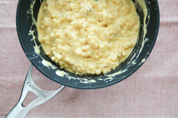 Texans are proud and one way we show our pride is through ALL THE THINGS Texas-shaped. Check out this delicious recipe for Cheesy Texas Mac and Cheese.