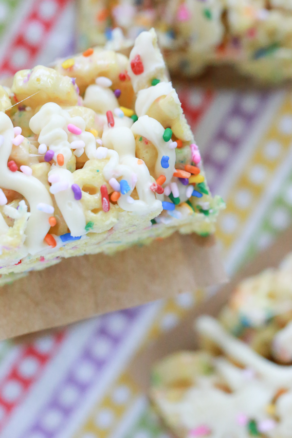 Sprinkles make everything better. Make these delicious Funfetti Honeycomb Marshmallow Treats for a celebration or just because.