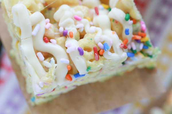 Sprinkles make everything better. Make these delicious Funfetti Honeycomb Marshmallow Treats for a celebration or just because.