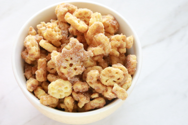 churro honeycomb snack mix