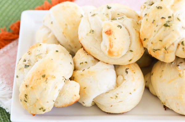 garlic parmesan knots