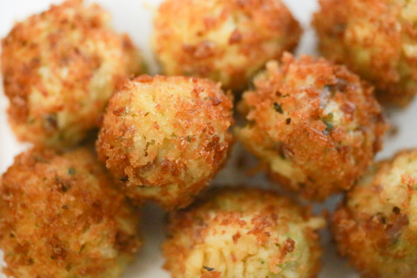 how to make Cheddar Broccoli Rice Balls