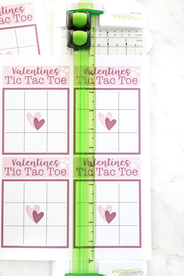 Challenge your friends and family to a fun game of Valentines Tic Tac Toe with this FREE Valentines Tic Tac Toe printable.