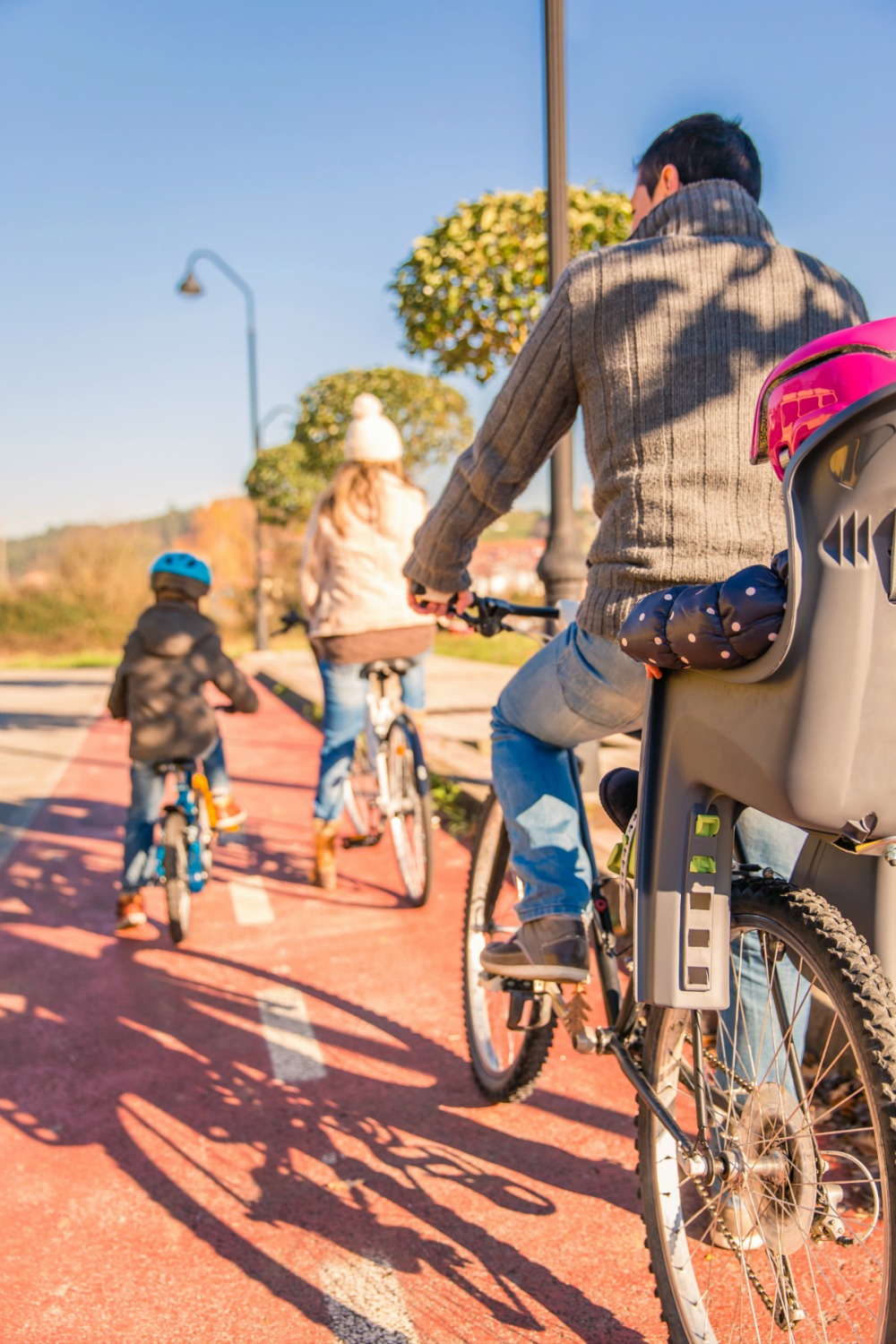 Outdoor fun for kids has changed over the years. Playing outdoors offers kids an opportunity for learning and creative play. Check out all these fun ways to experience the outdoors as a family.