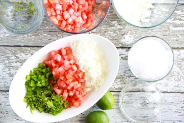 Making homemade pico de gallo is so easy. Click through for my easy homemade pico de gallo recipe.