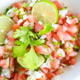 Making homemade pico de gallo is so easy. Click through for my easy homemade pico de gallo recipe.