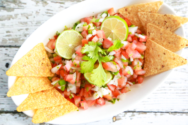 Making homemade pico de gallo is so easy. Click through for my easy homemade pico de gallo recipe.