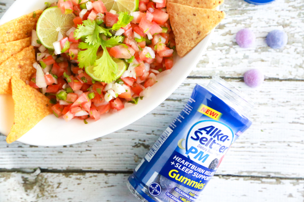 Making homemade pico de gallo is so easy. Click through for my easy homemade pico de gallo recipe.