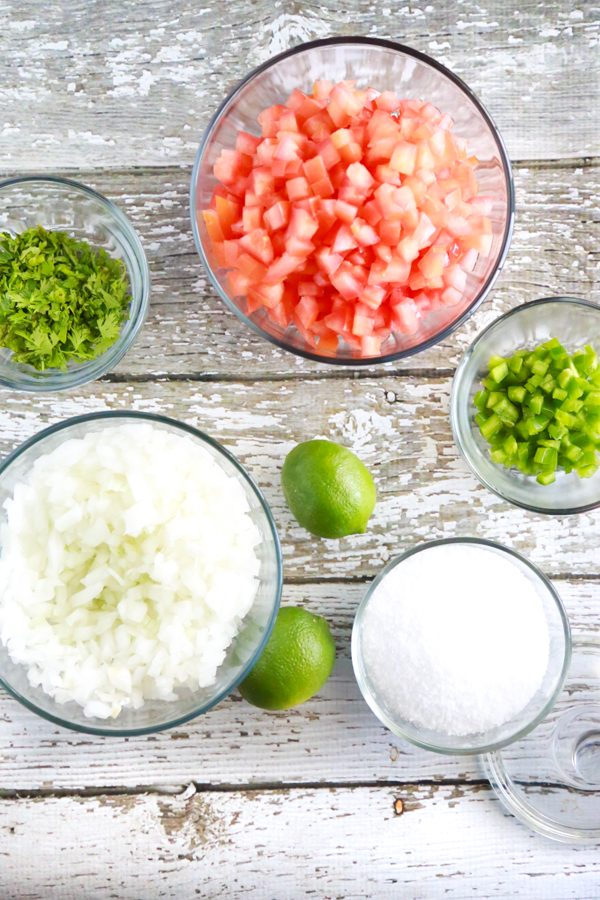 Making homemade pico de gallo is so easy. Click through for my easy homemade pico de gallo recipe.