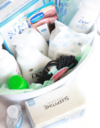 Know a new mom or someone who is about to give birth? Gift them with a New Mom Gift Basket. Keep on reading for ideas.