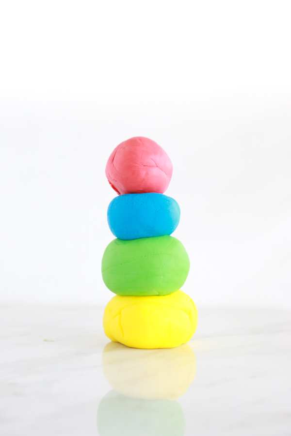 Fun with Playdough (including best-recipe!)