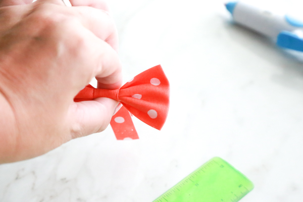 These DIY No Sew Bow Ties are so easy to make and lets face it – they're adorable, too!