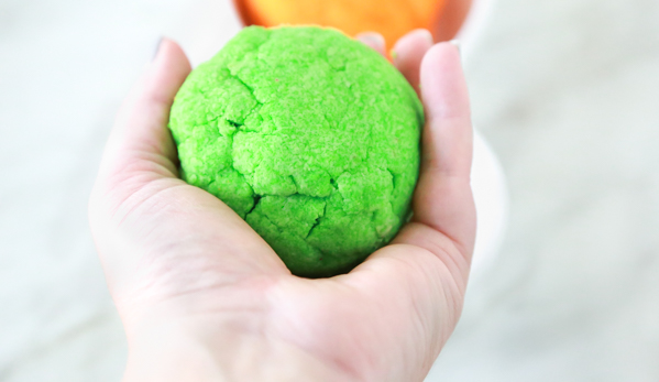 If you're looking for a fun and easy STEM activity with your children, this Edible Jello Play Dough is a perfect choice.