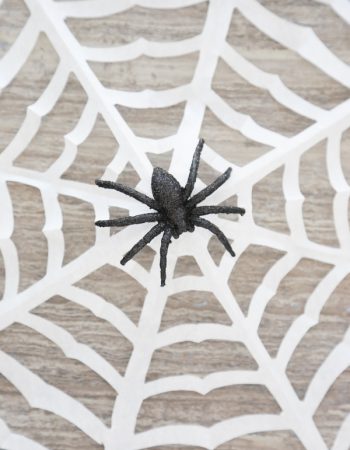 how to make paper spider webs