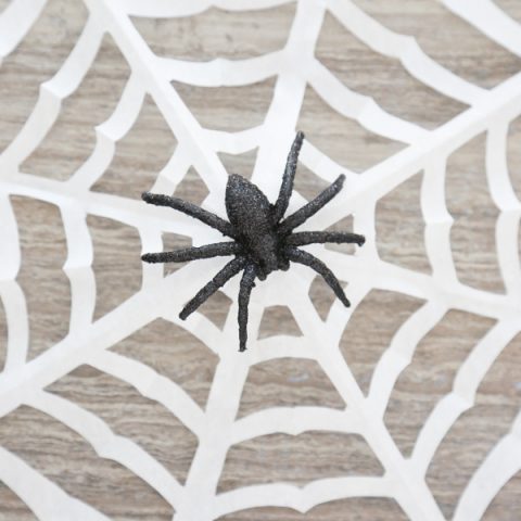 how to make paper spider webs