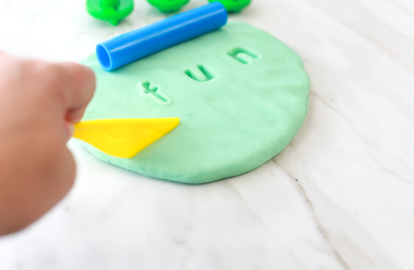 how to play with play dough