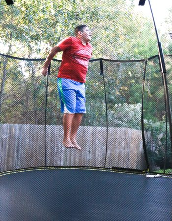 It's really easy to be obsessed with things beyond our control. It's likely that I'm the World's Worst at it. But I'm not letting those things bring me down this year, y'all. My family and I are taking a time out with Springfree Trampoline this holiday season by keeping things simple and fun.